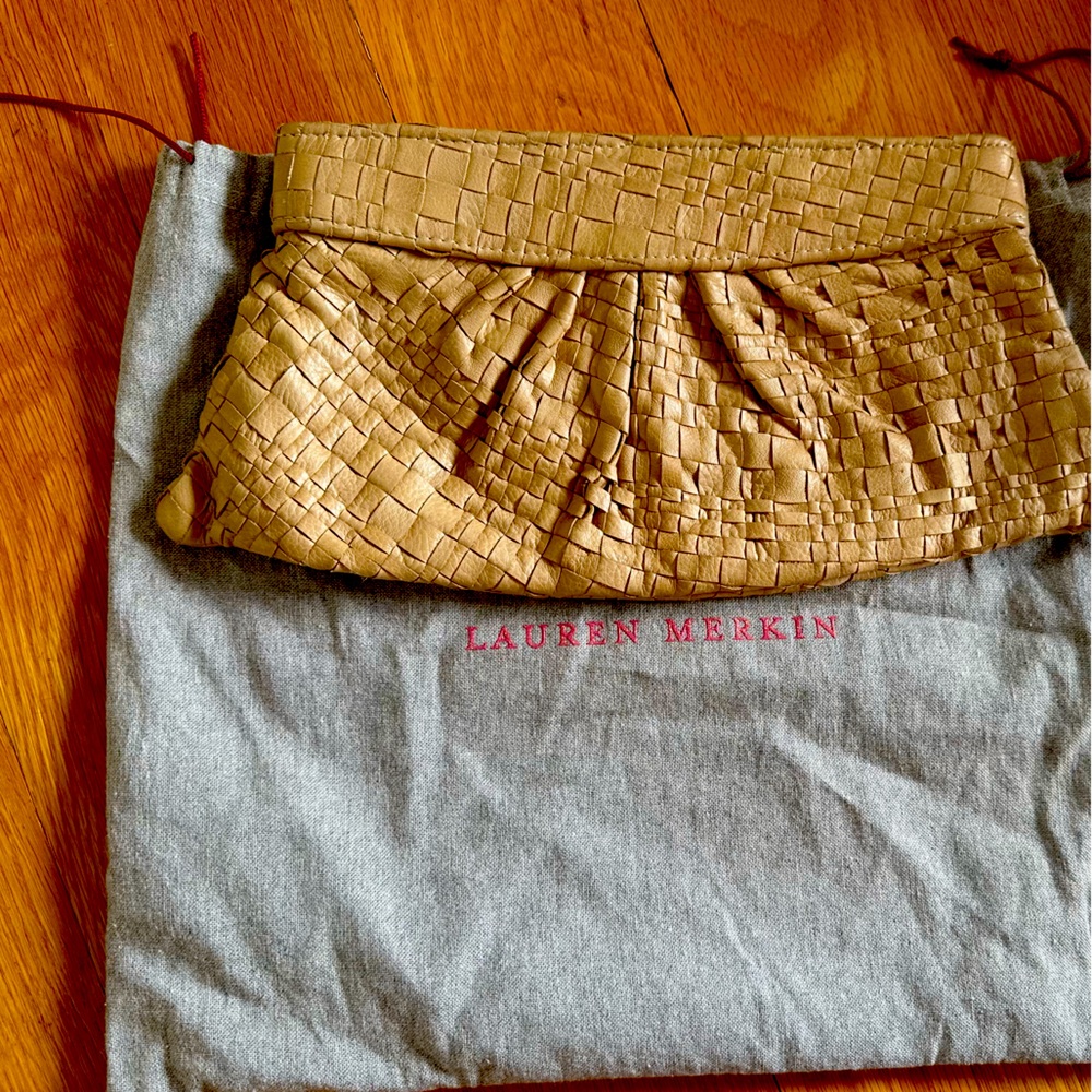 Laura Merlin tan woven clutch